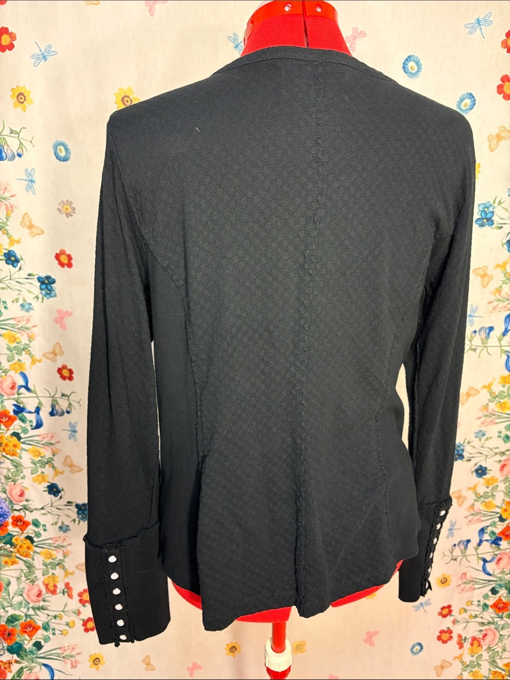Idyllwind - 100% Cotton Black Long-Sleeve Textured Henley w/ Snap Placket - Picture 6 of 10